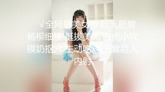 【新片速遞】哺乳期的小奶妈，一个人在家带孩子直播赚外快，全程露脸边挤奶边拿道具抽插无毛逼，淫水很多听狼友指挥刺激