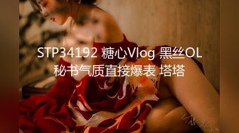  第一视角 白长袜子漂亮美眉 被扛着大长腿输出 骚叫不停 稀毛鲍鱼超粉