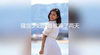 三亚湾海滩惊险裸女 丝毫不掩饰很开放