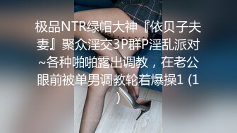 被精液灌溉的女人，露脸激情5P被4个男人玩弄，三个大鸡巴疯狂朝脸上撸，草着骚穴玩着奶吃着鸡巴