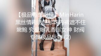 ?震惊！！骚妈妈当着儿子面直播还舔小儿子的小鸡巴，乱伦淫妇，骚逼水汪汪，看见个鸡巴都受不了，高人气高收益力作