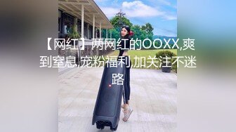 颜值不错的美女少妇，丝袜高跟诱惑狼友，道具不停蹂躏逼逼，浪叫不止表情好骚，自己抠的骚逼高潮不断直颤抖