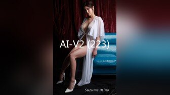 ❤️❤️最新3月VIP福利，推特极品长腿苗条烧婊子【橙子】私拍，丝袜塞逼肛塞夹着假阳具公共场合露出边走边紫薇，骚话连天