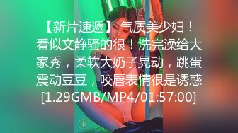 草地上的温柔性爱 (64dd3a63cd703)