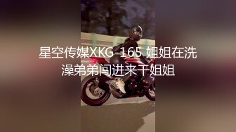 丝袜高跟小少妇又来了，露脸口交大鸡巴深喉，让小哥从床下干到床上，多体位蹂躏抽插爆草，浪叫不止好刺激